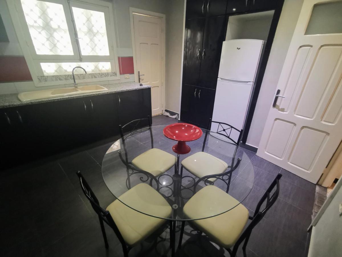 Apartment Standing *